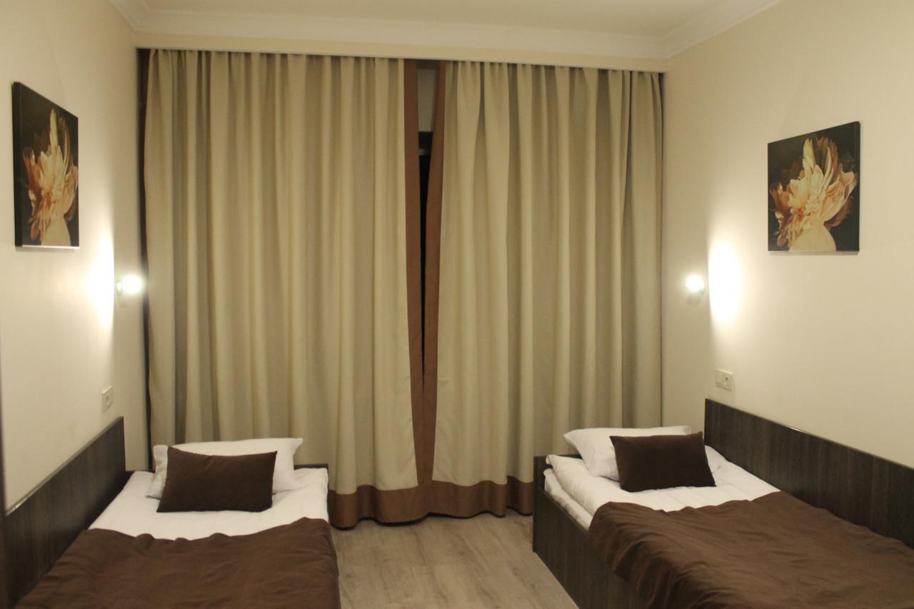 Non-Stop Economy Hotel Boryspil Bagian luar foto