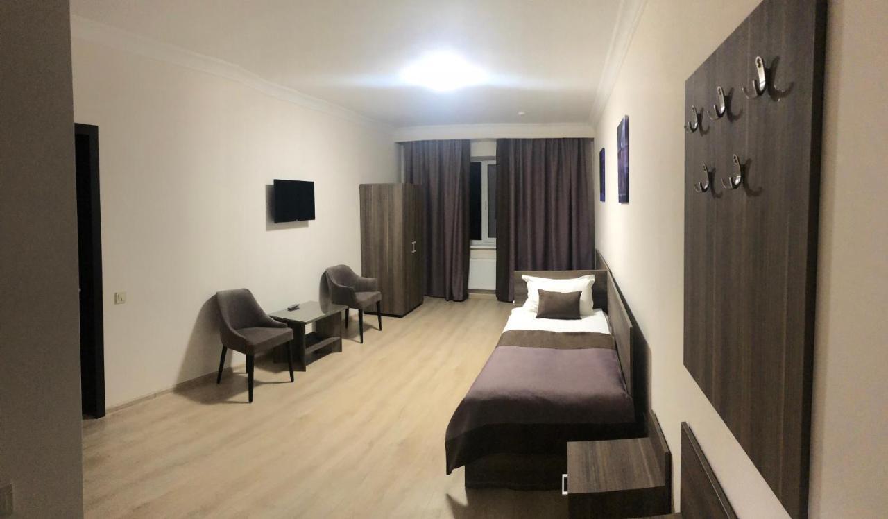 Non-Stop Economy Hotel Boryspil Bagian luar foto