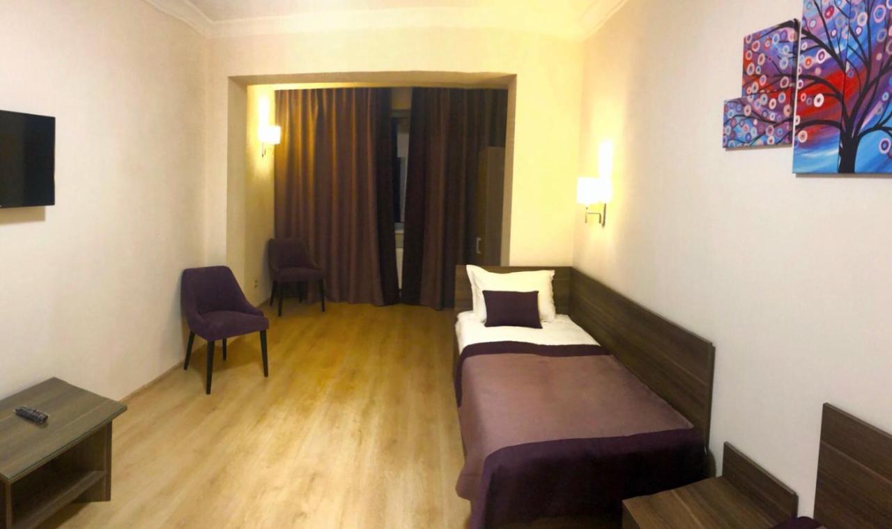Non-Stop Economy Hotel Boryspil Bagian luar foto