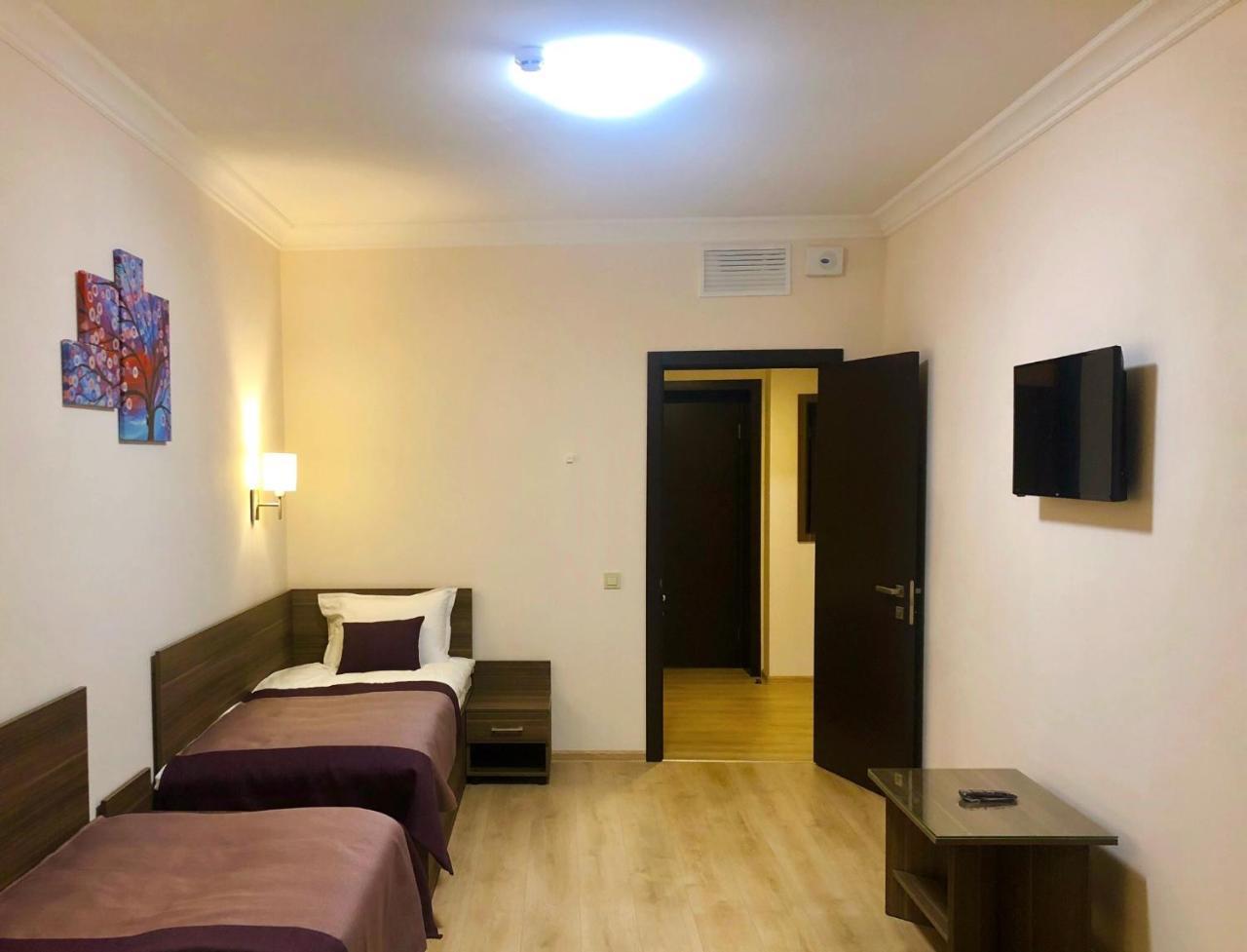 Non-Stop Economy Hotel Boryspil Bagian luar foto